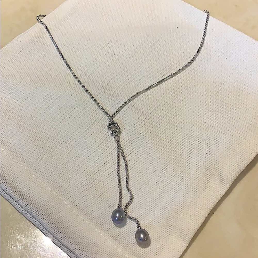 Pearls necklace